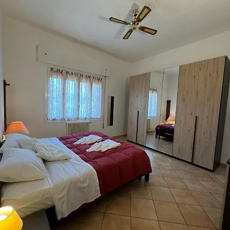 Fiera - Train Station - Free Parking ボローニャ