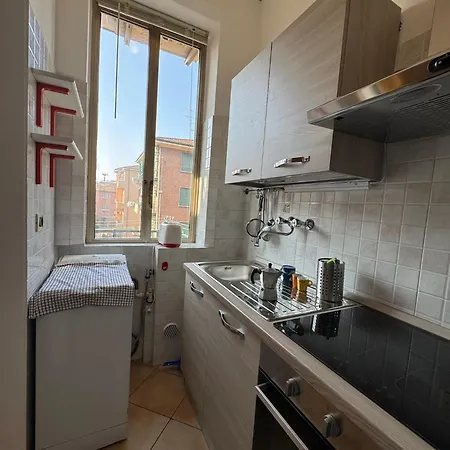 Fiera - Train Station - Free Parking ボローニャ