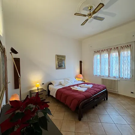 Fiera - Train Station - Free Parking Apartment