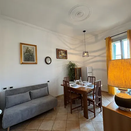Fiera - Train Station - Free Parking Apartment *
