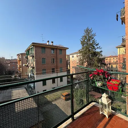 Fiera - Train Station - Free Parking Apartment Bologna