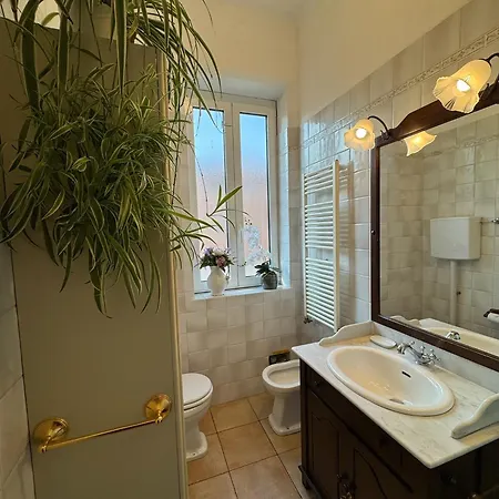 Apartment Fiera - Train Station - Free Parking Bologna