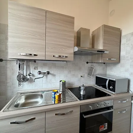 Fiera - Train Station - Free Parking Apartman