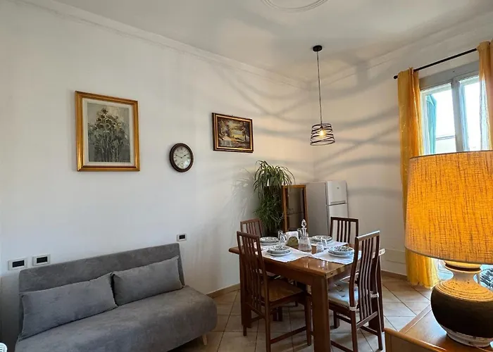 Fiera - Train Station - Free Parking شقة *