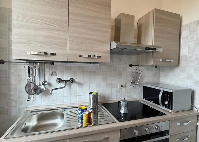 Fiera - Train Station - Free Parking شقة